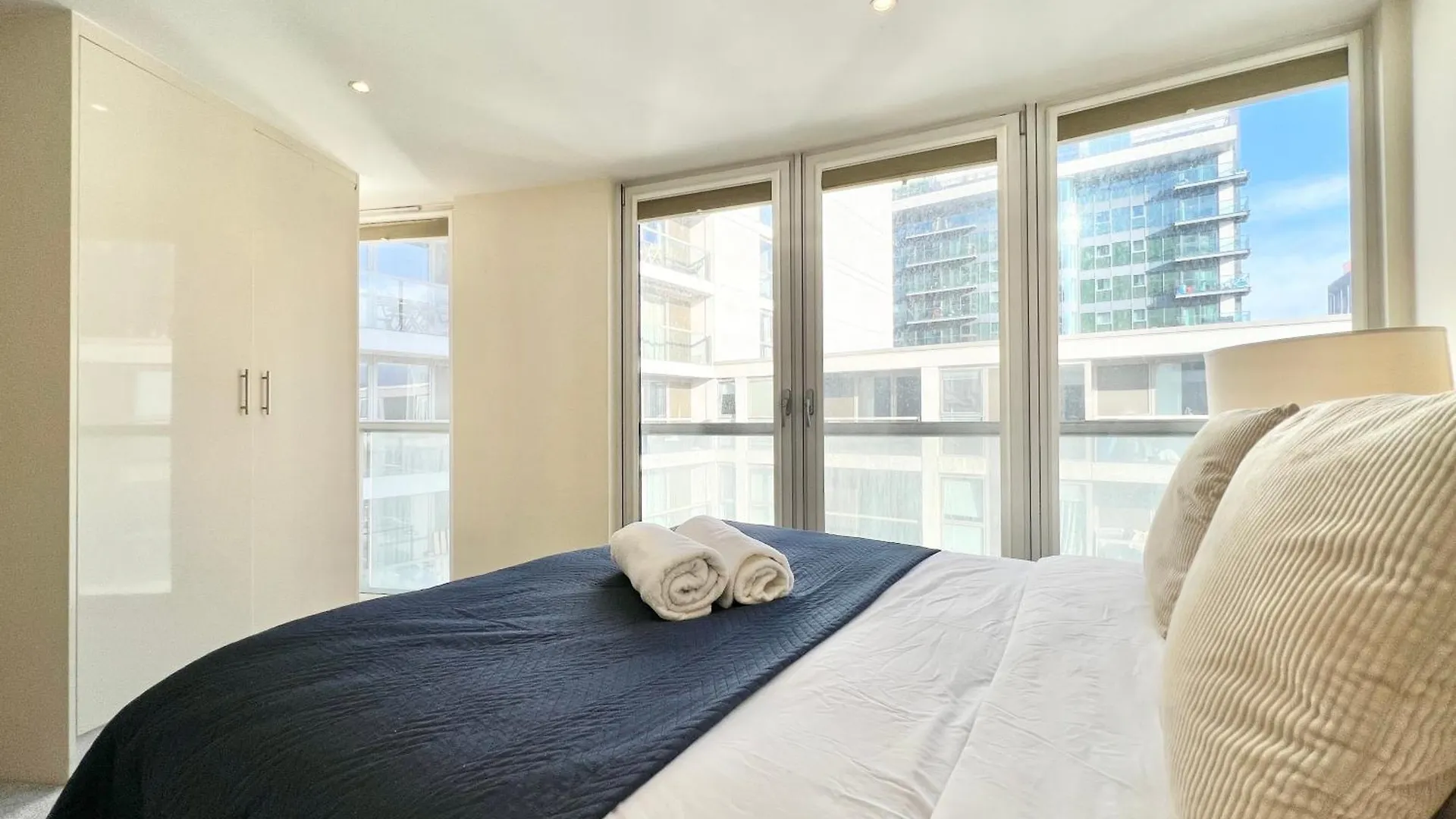 Vip Serviced Apartments London Perfect Location Business & Leisure
